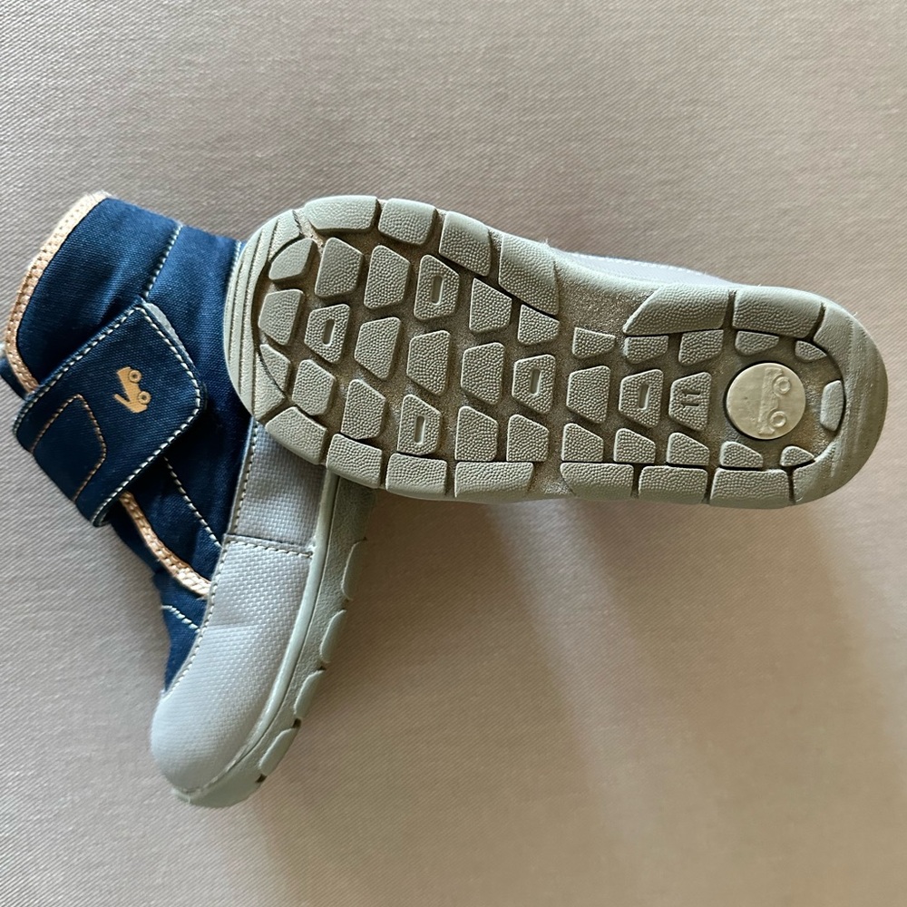 Kids Insulated Gray and Navy Blue Boots See Kai Run 11 toddlers. UEC with box - Picture 4 of 9